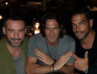 Το πάρτυ γενεθλίων του Γιάννη Σπαλιάρα - Η τούρτα-έκπληξη των φίλων του! (φωτό, βίντεο)